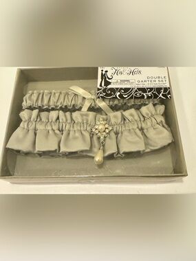 Grey wedding garter set (Double Garter Set) by Studio His & Hers. The set includ